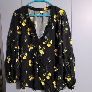 Old Navy top with flowers
